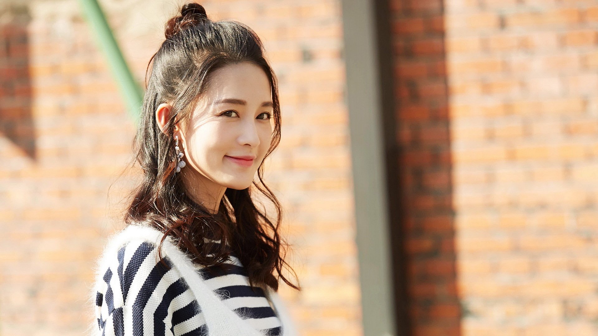 爱游戏体育APP下载-莱斯特城、伊普斯维奇城、南安普顿：英超新势力崛起，莱斯特城9-0南安普顿